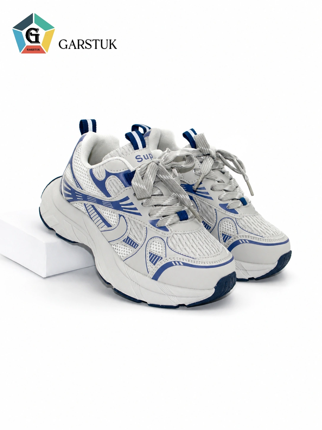Children’s sneakers — G25326